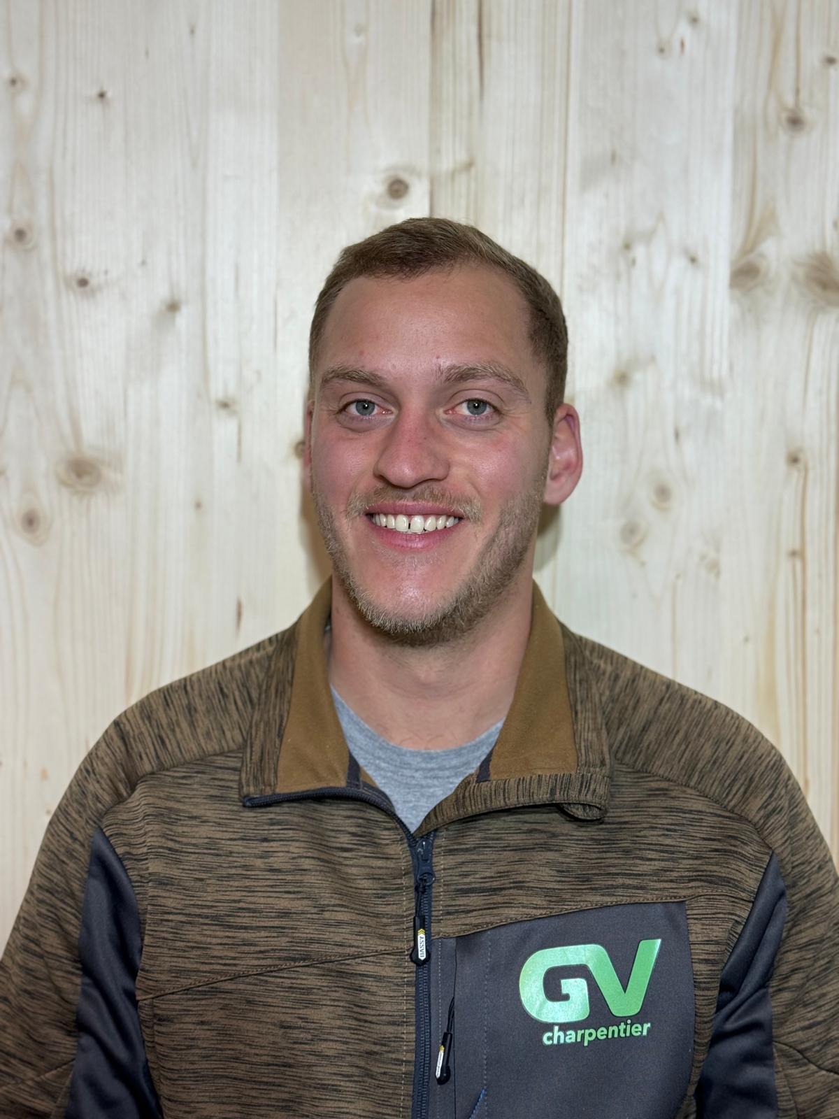 Mike Technicien ESIB